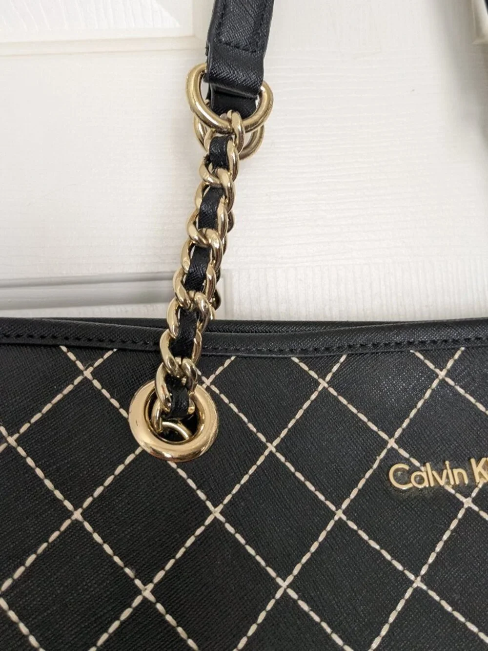 Calvin Klein Women's Shoulder Bag Purse Black / White